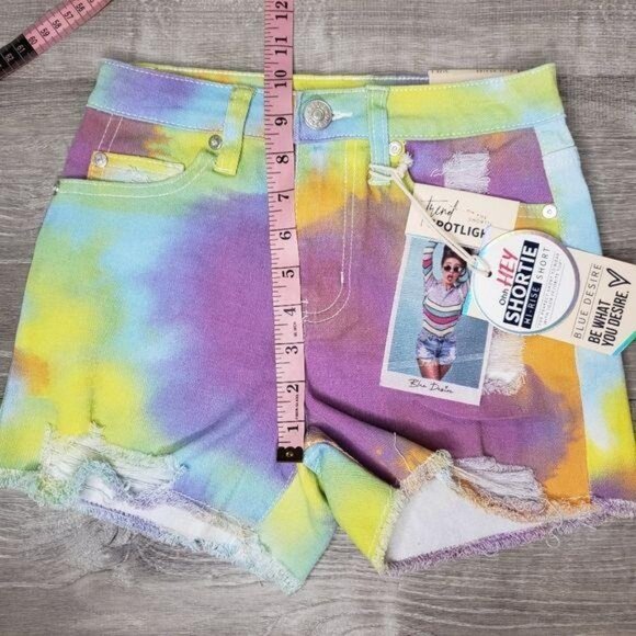 NWT Tie-Dye Ripped Denim Shorts Hi-Rise Shortie Blue Desire Womens shorts size 1 - Picture 6 of 8